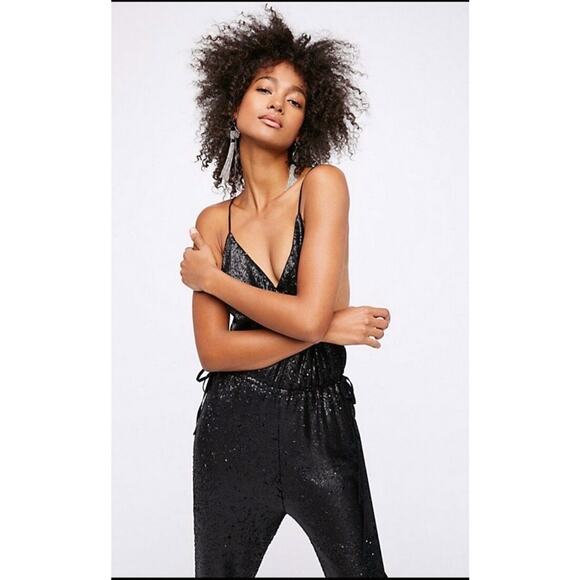 Free People black sequin jumpsuit size small S adjustable - Picture 3 of 9